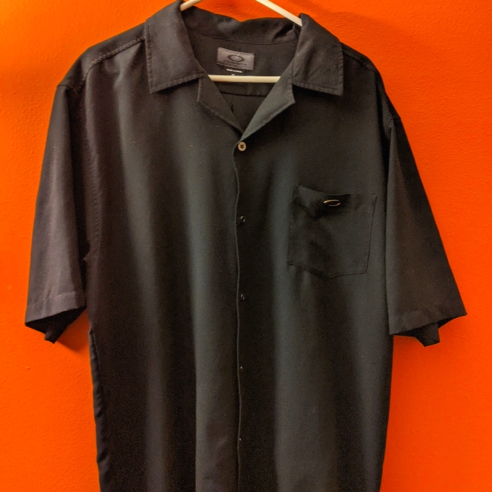 Oakley Button down short sleeve shirt XL
